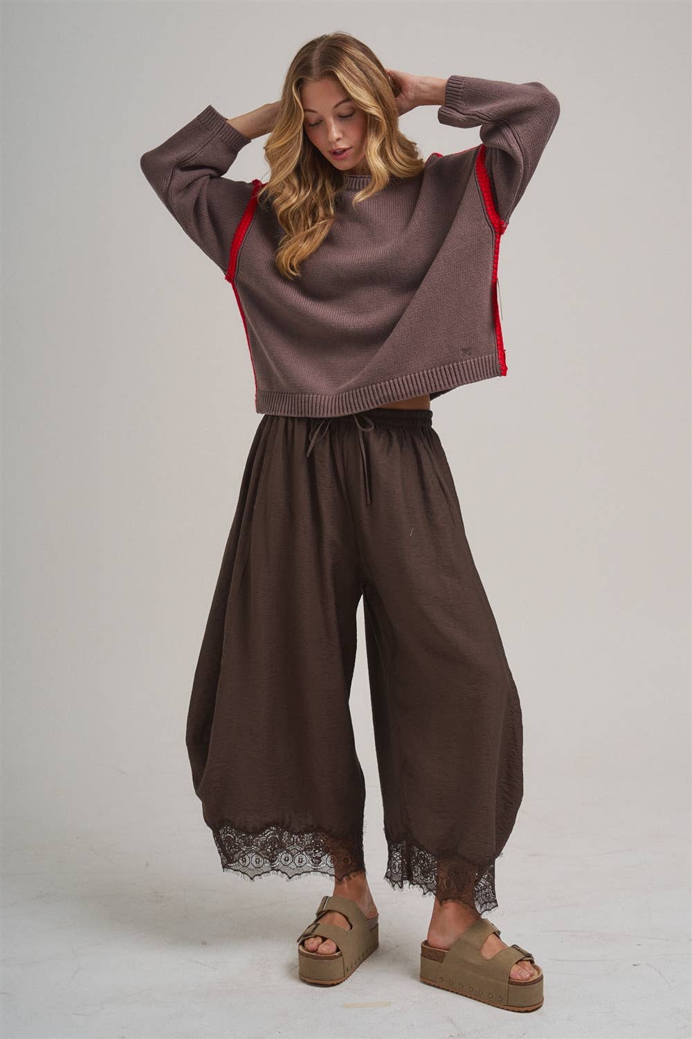 Lace-Trimmed Barrel Fit Balloon Pants