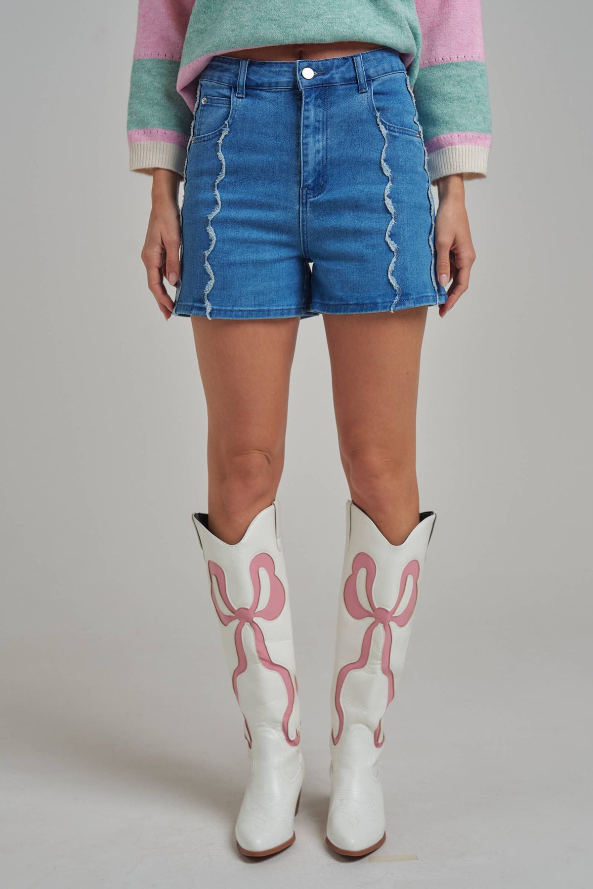 HIGH RISE DENIM SHORTS WITH SCALLOPED FRONT SEAM